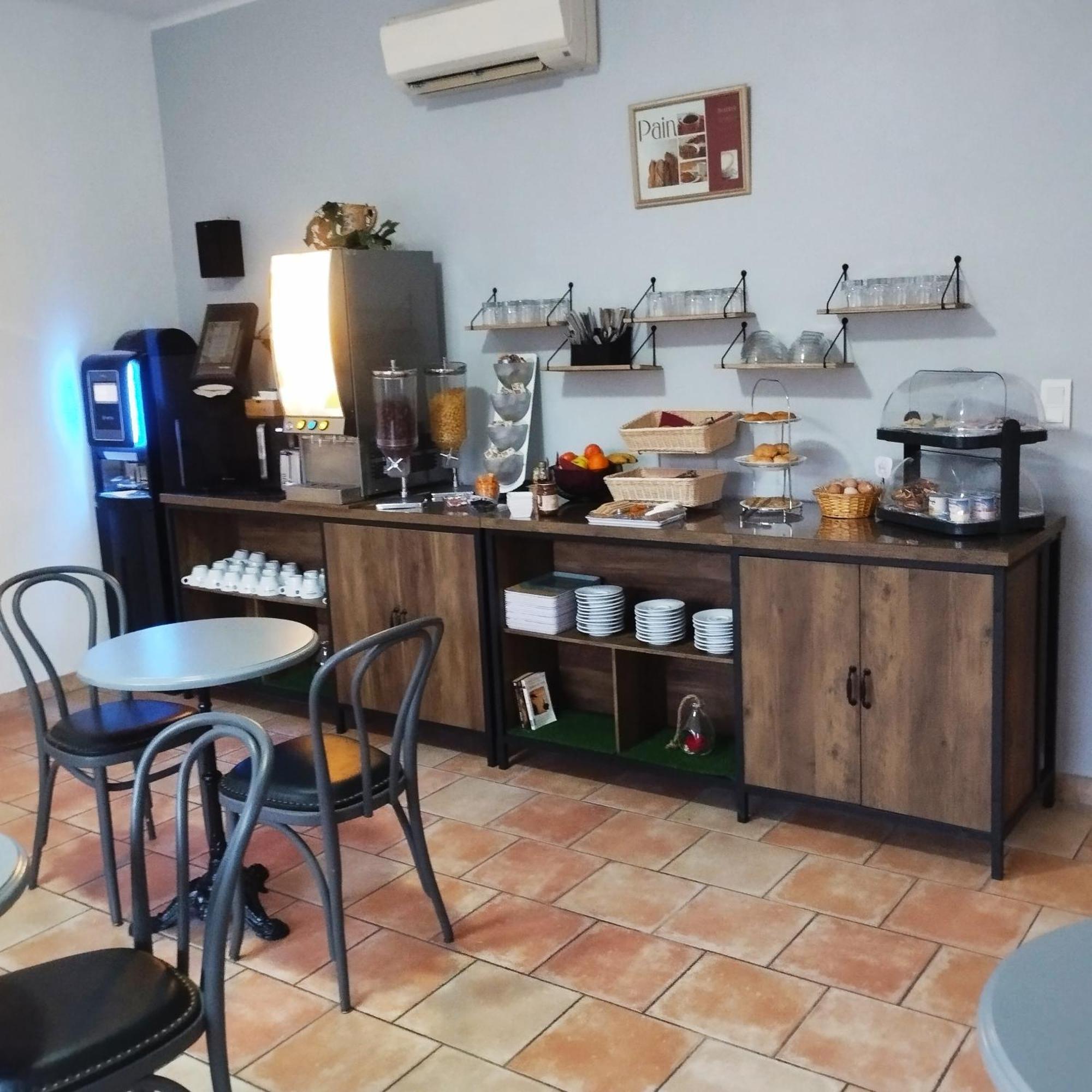 杜拉克酒店 沙托阿尔努圣奥邦 外观 照片